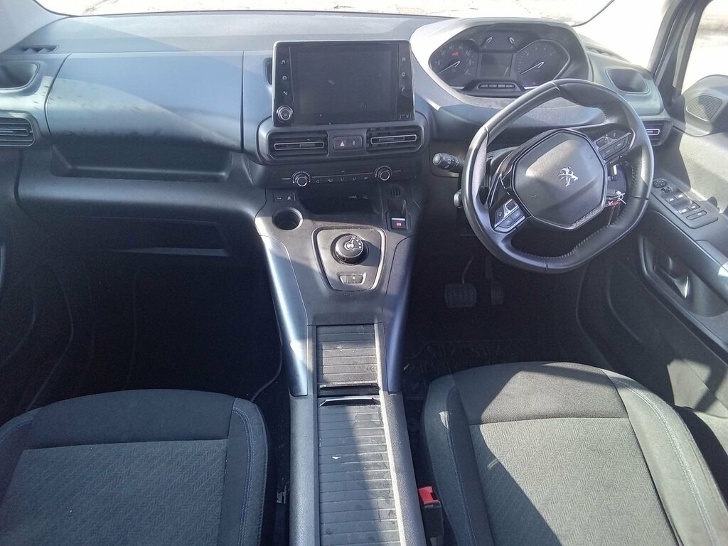 Peugeot Rifter 1.5 Bluehdi 130 Allure 7 Seats Red #3