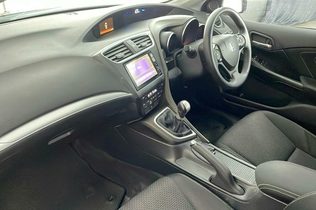 Honda Civic 1.8 I Vtec Se Plus Hatchback S Red #2