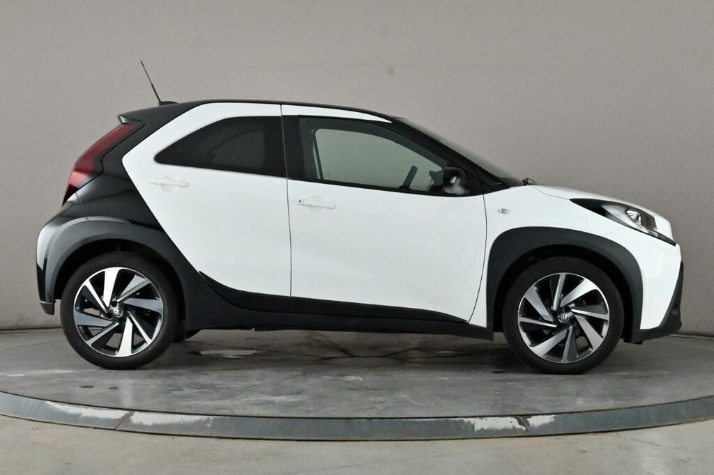 Toyota Aygo X 1.0 Vvt I Edge Hatchback X Shift Ss LL74OVC White #3