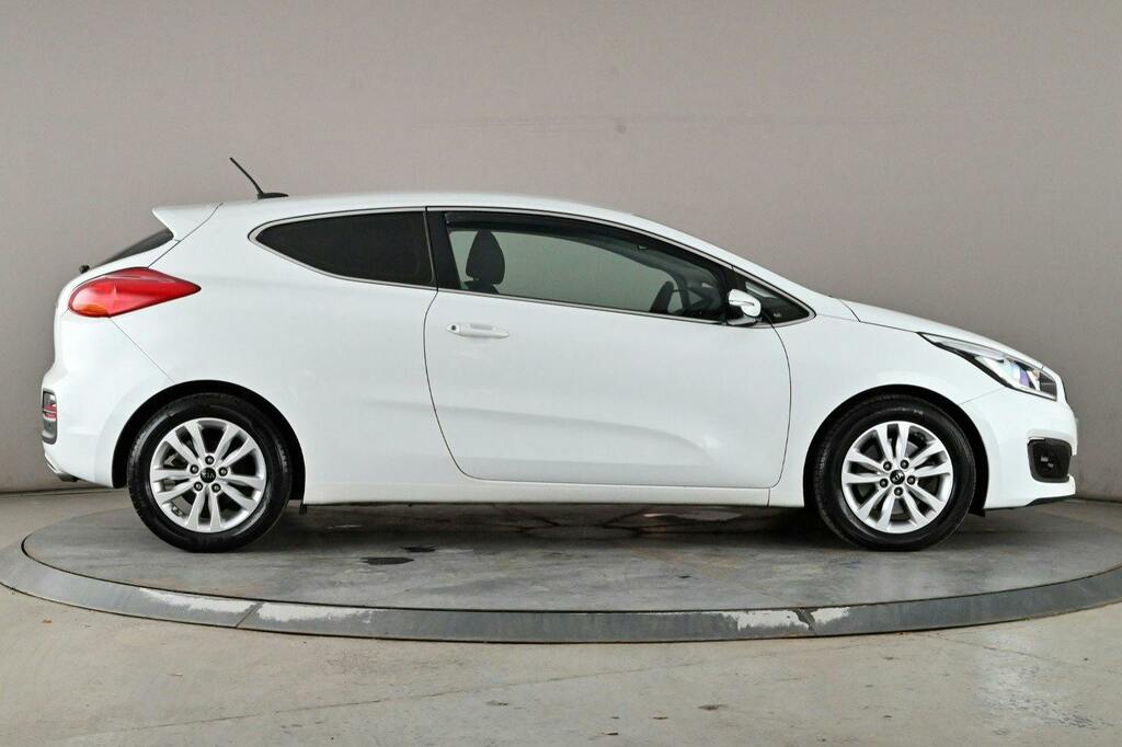 Kia Proceed 1.6 Crdi 2 Hatchback Dct Ss White #3
