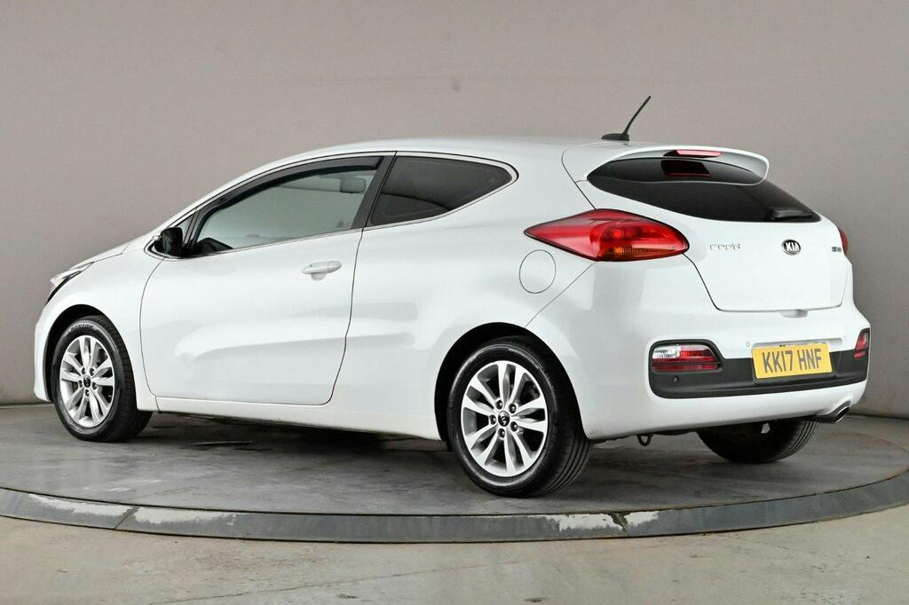 Kia Proceed 1.6 Crdi 2 Hatchback Dct Ss White #4