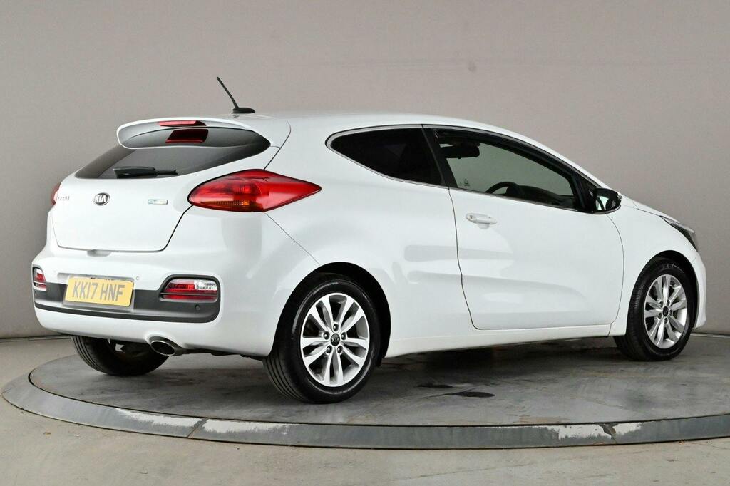 Kia Proceed 1.6 Crdi 2 Hatchback Dct Ss White #6