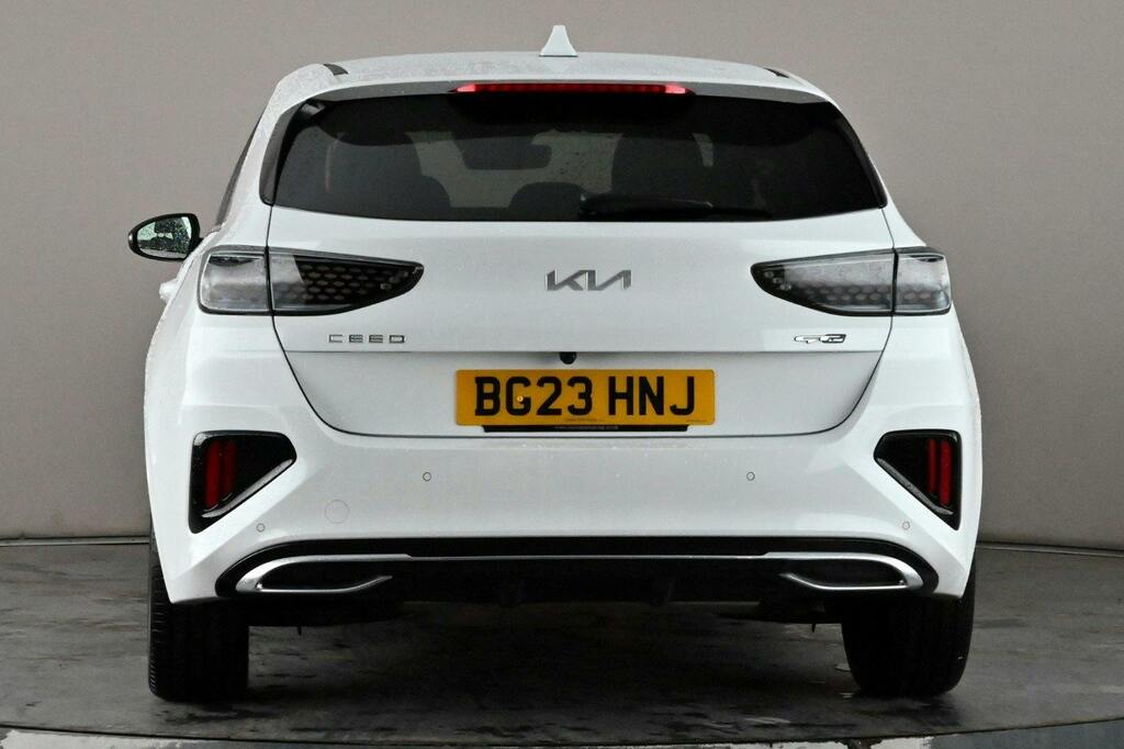 Kia Ceed 1.5 T Gdi Gt Line Hatchback S BG23HNJ White #5