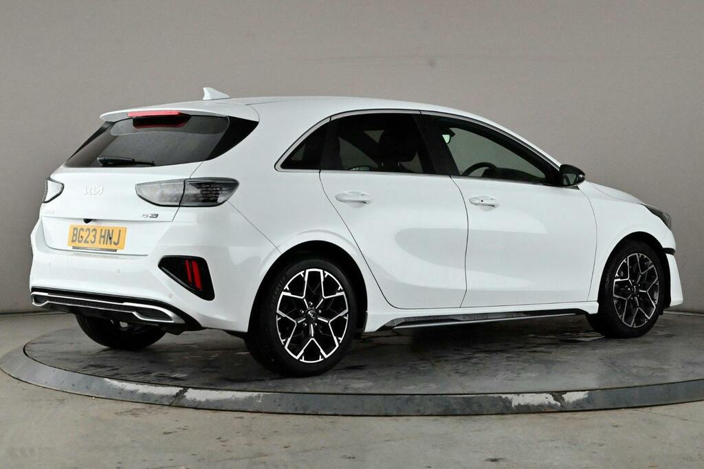 Kia Ceed 1.5 T Gdi Gt Line Hatchback S BG23HNJ White #6