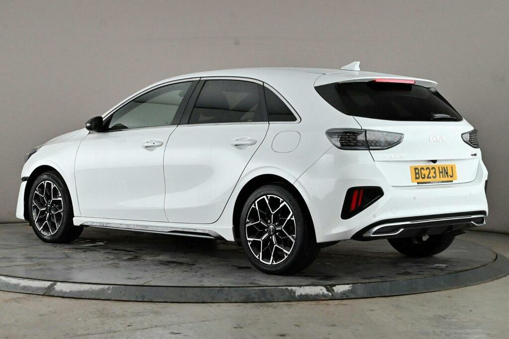 Kia Ceed 1.5 T Gdi Gt Line Hatchback S BG23HNJ White #4