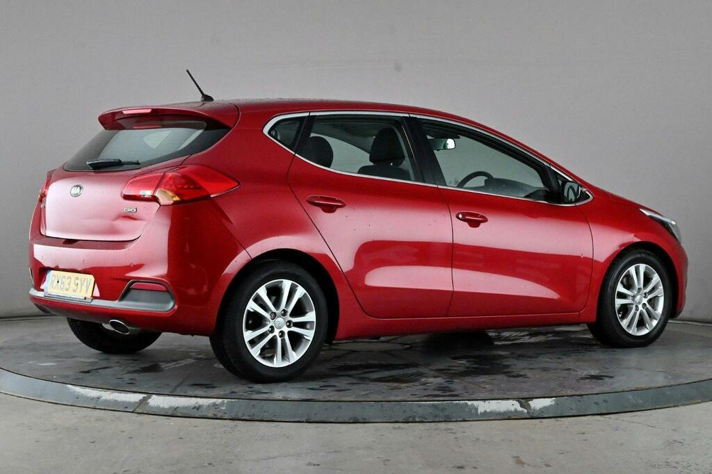 Kia Ceed 1.6 Crdi 2 Hatchback Red #6