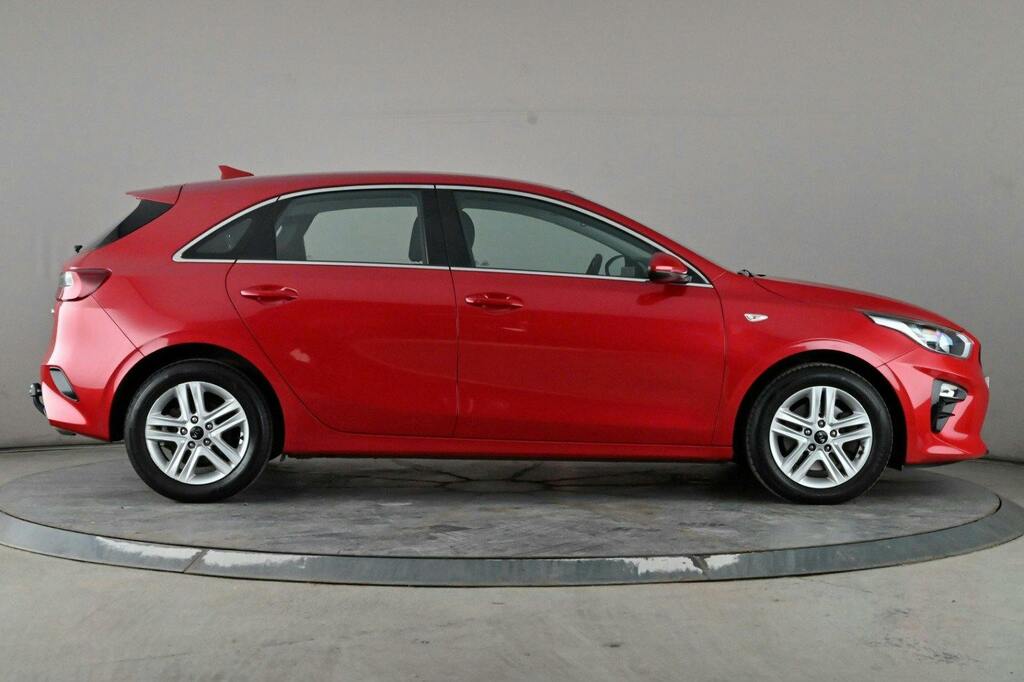 Kia Ceed 1.6 Crdi Mhev 2 Nav Hatchback Hybrid Ma Red #3
