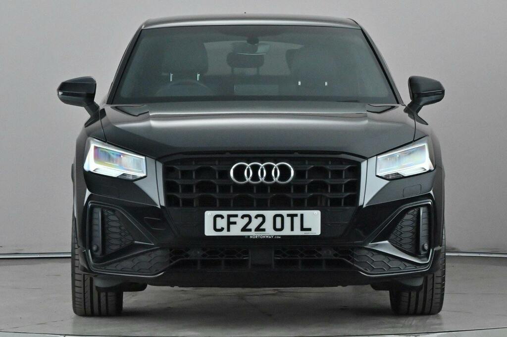 Audi Q2 1.5 Tfsi Cod 35 Black Edition Suv S Tro CF22OTL Black #4
