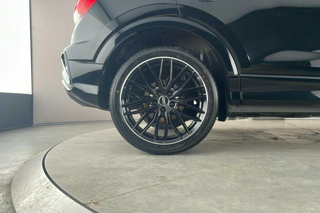 Audi Q2 1.5 Tfsi Cod 35 Black Edition Suv S Tro CF22OTL Black #6