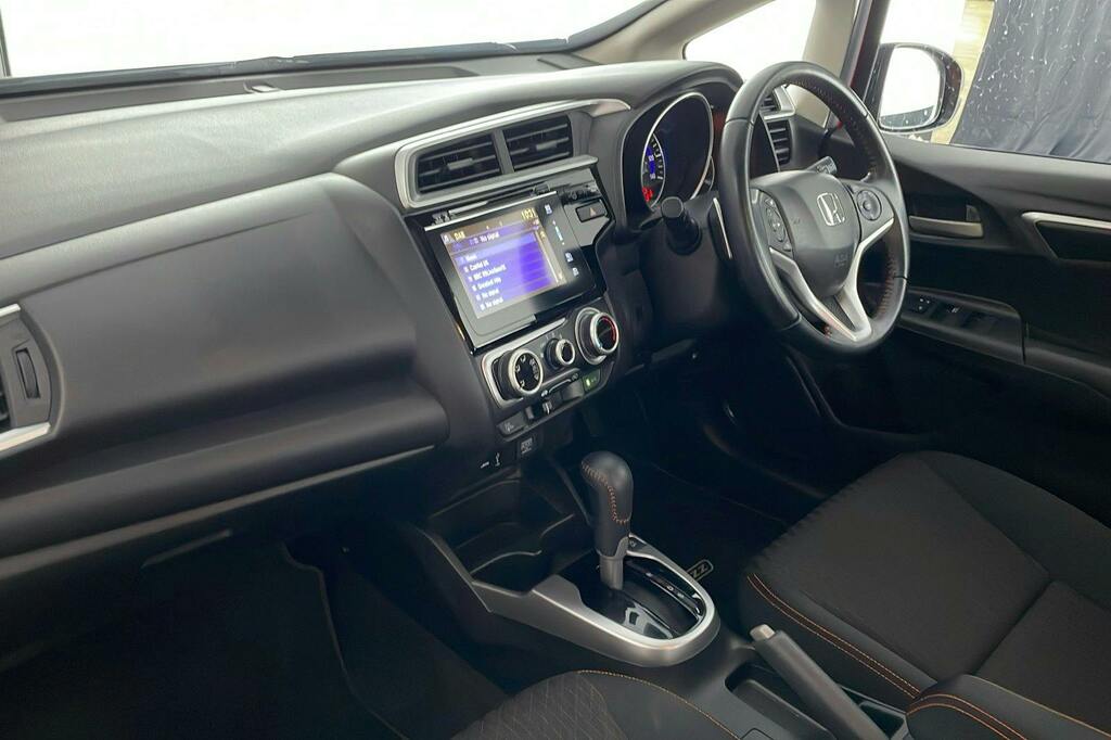 Honda Jazz 1.5 I Vtec Sport Navi Hatchback Cvt S Red #2