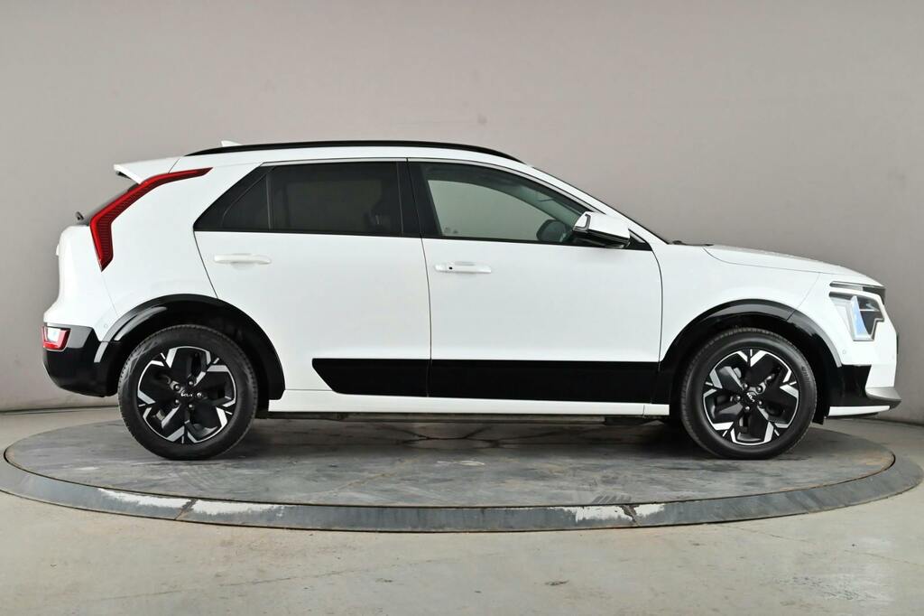 Kia e-Niro 64.8Kwh 4 Suv White #4