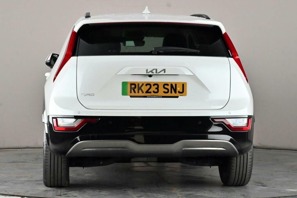 Kia e-Niro 64.8Kwh 4 Suv White #6