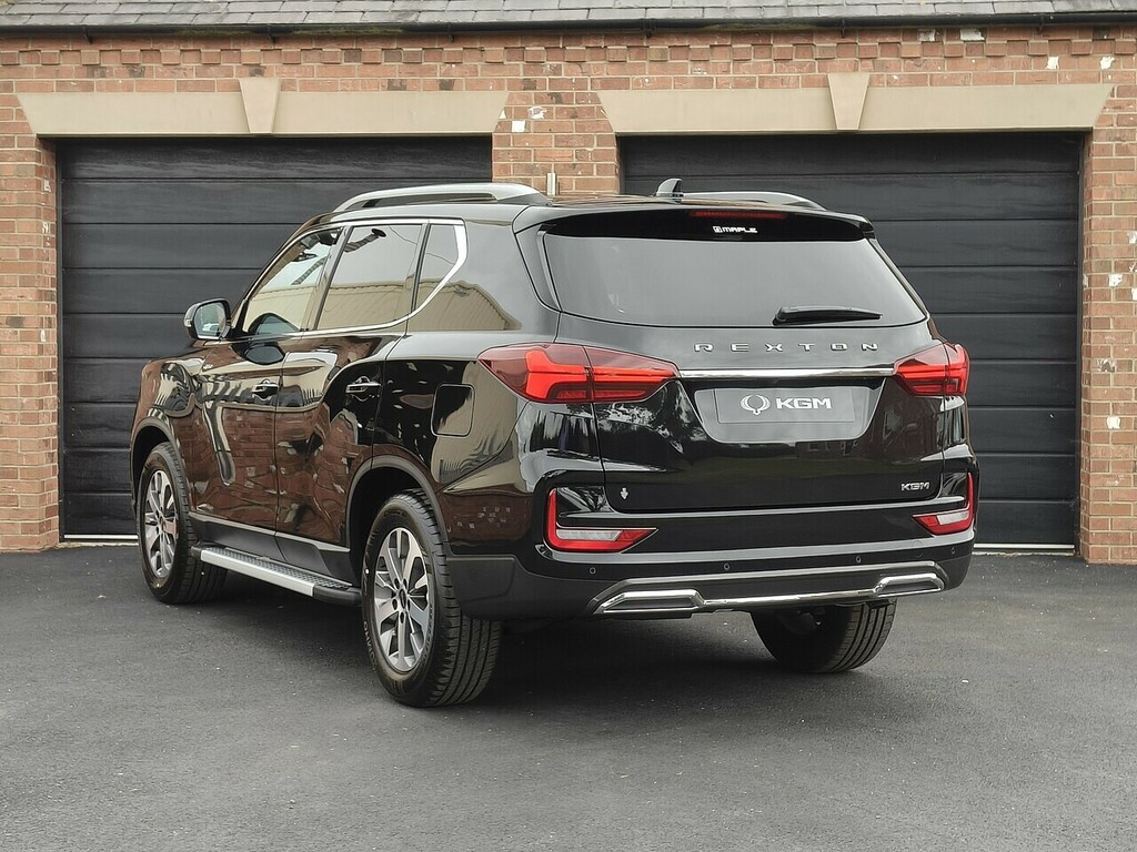 SsangYong Rexton Ice White #5