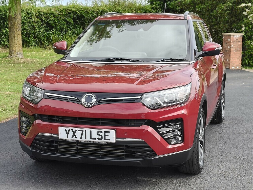 SsangYong Tivoli Ultimate Red #7
