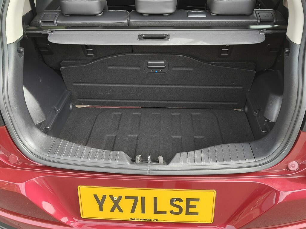 SsangYong Tivoli Ultimate Red #17