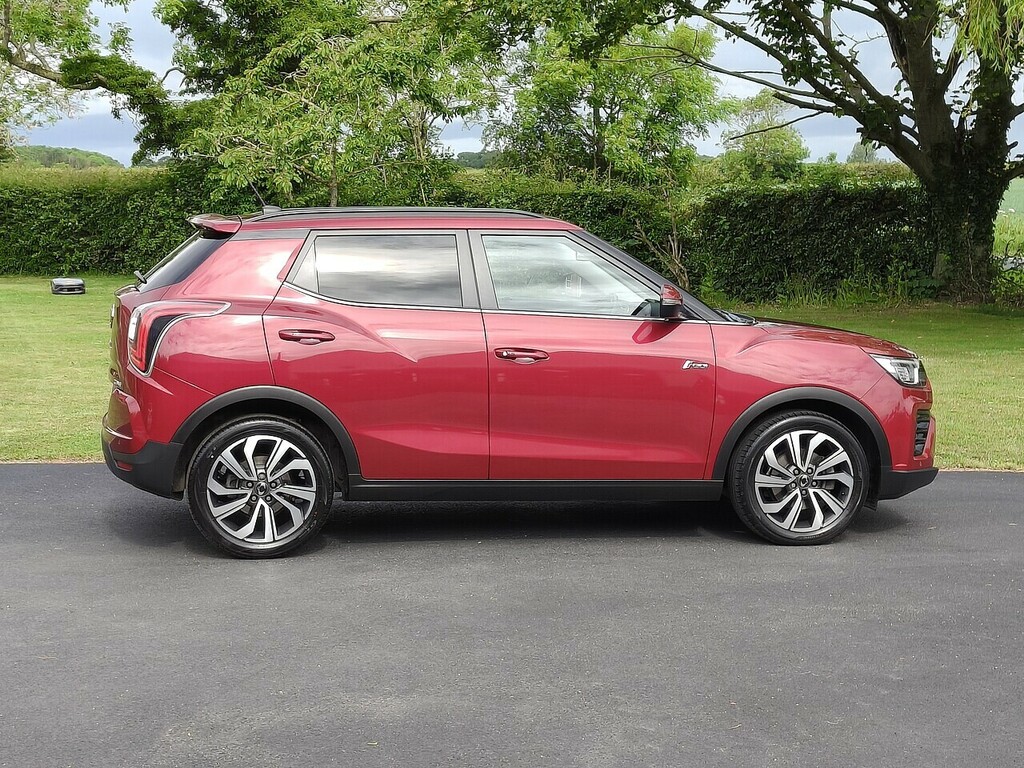 SsangYong Tivoli Ultimate Red #8