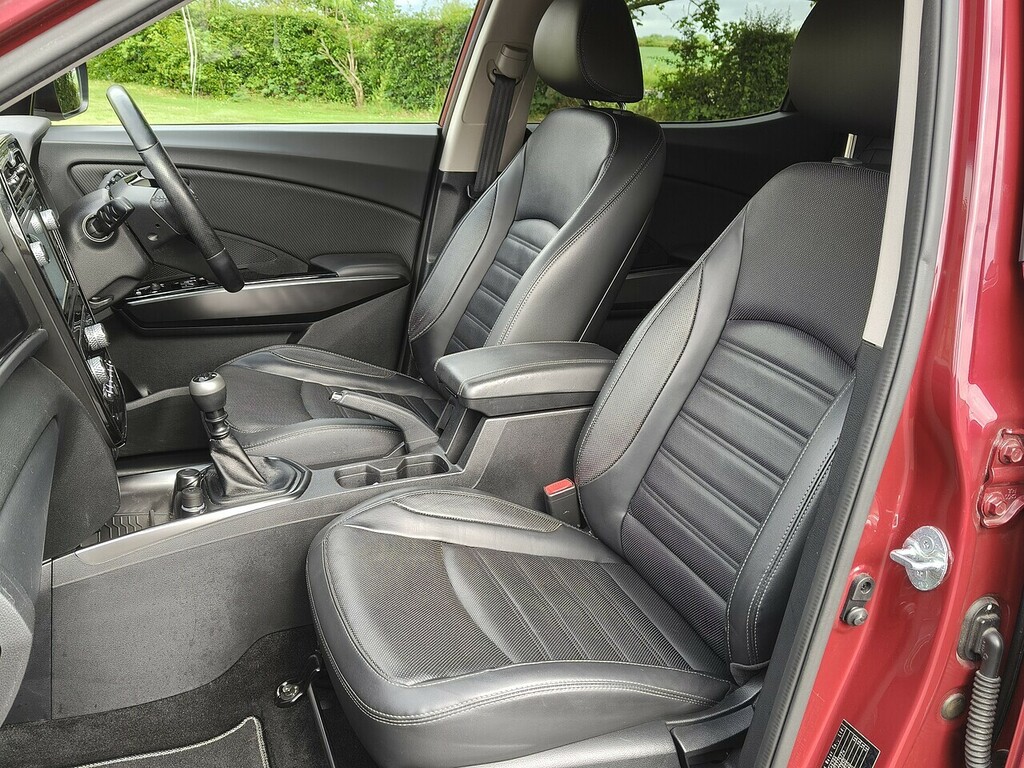 SsangYong Tivoli Ultimate Red #14