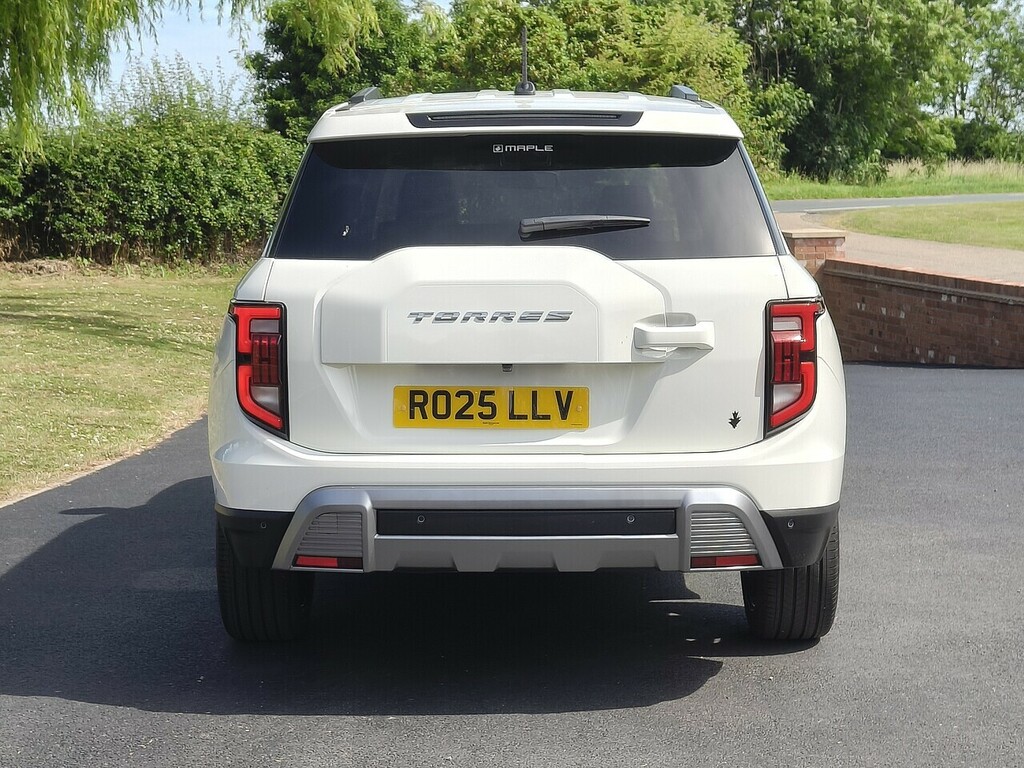 SsangYong Torres 1.5 Hev K40 - 2025 75 Black #10