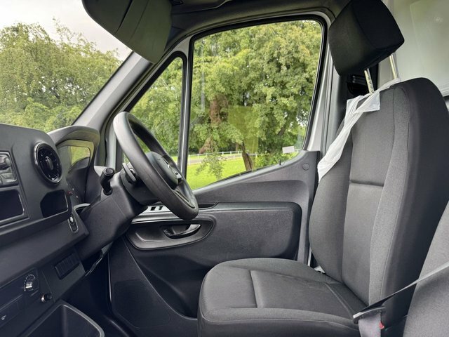 Mercedes-Benz Sprinter 2.1L Null White #16