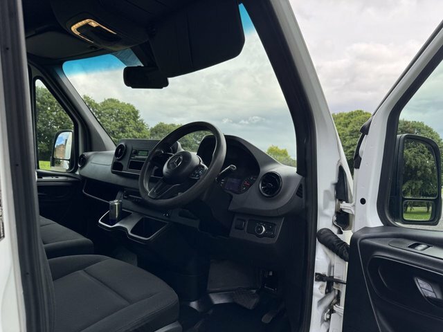 Mercedes-Benz Sprinter 2.1L Null White #9