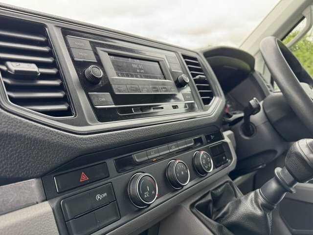 Volkswagen Crafter Mpv White #14