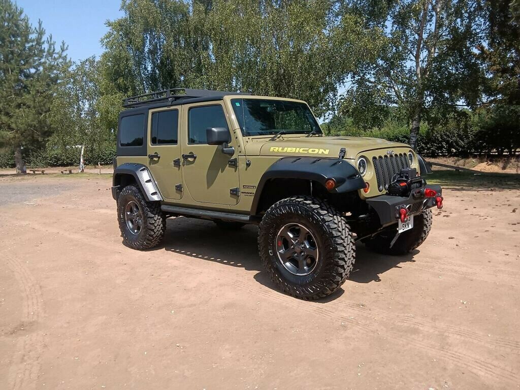 Jeep Wrangler Wrangler Sahara Unlimited Crd 197 White #12