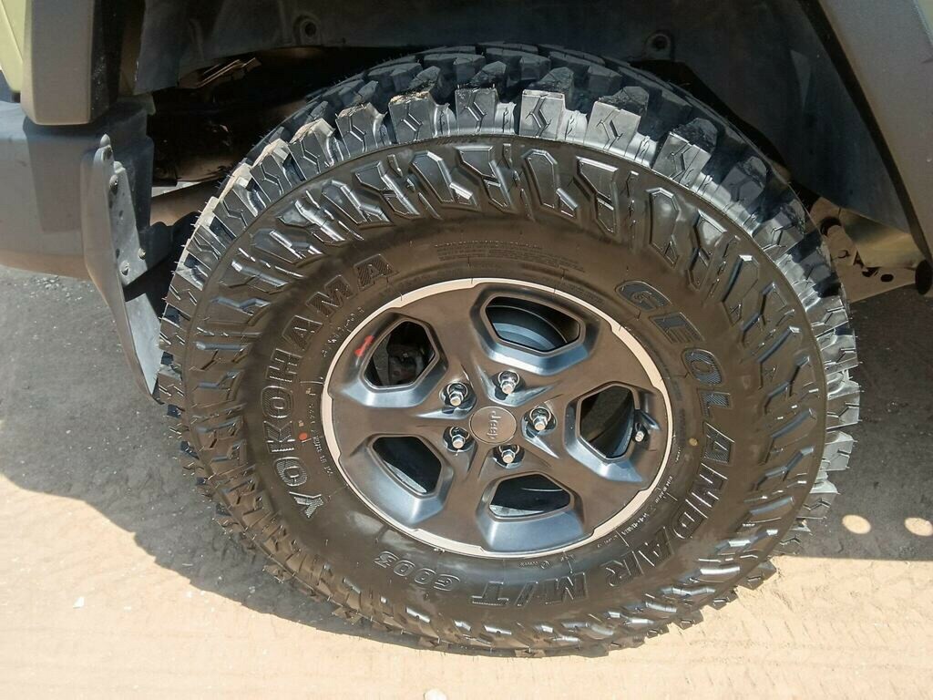 Jeep Wrangler Wrangler Sahara Unlimited Crd 197 White #9