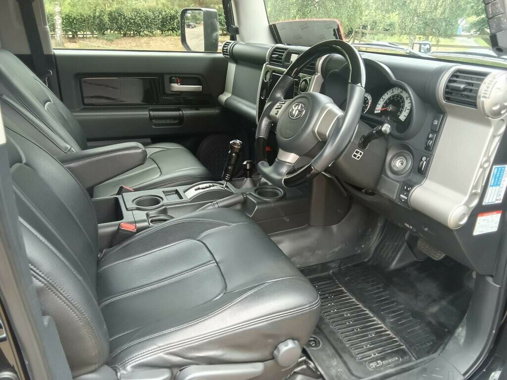 Toyota FJ Cruiser Offroad Package Grey #15
