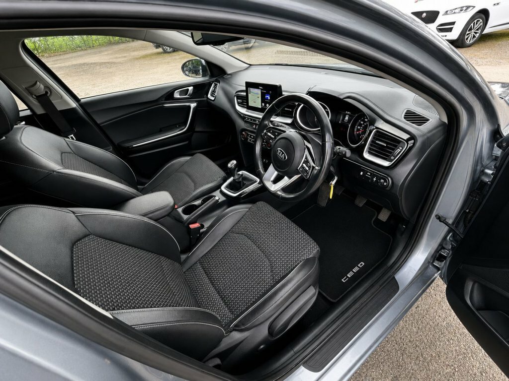 Kia Ceed 1.0T Gdi Isg 2  #10