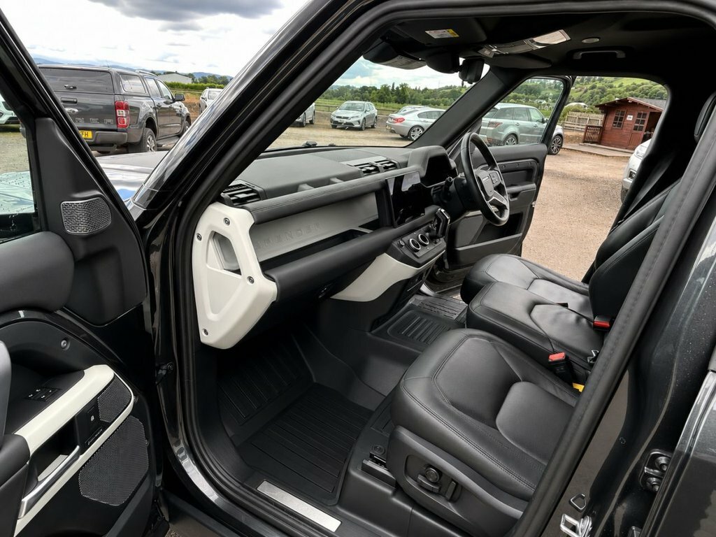 Land Rover Defender 110 X-dynamic Se Black #10