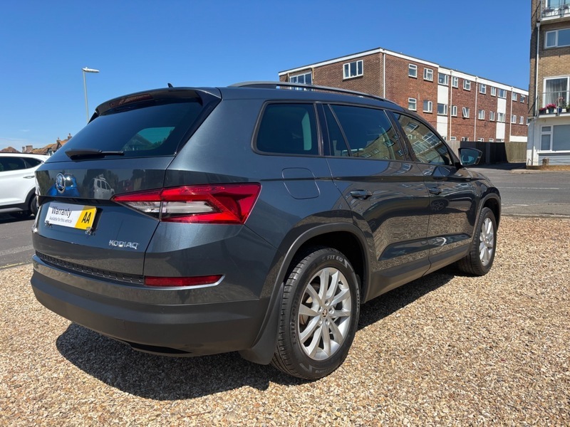 Skoda Kodiaq Edition White #11