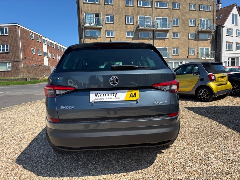 Skoda Kodiaq Edition White #10