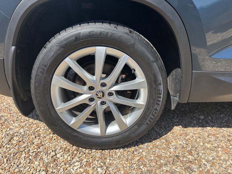 Skoda Kodiaq Edition White #29