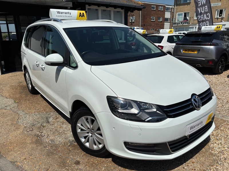 Volkswagen Sharan 1.4 Tsi Bluemotion Tech White #2