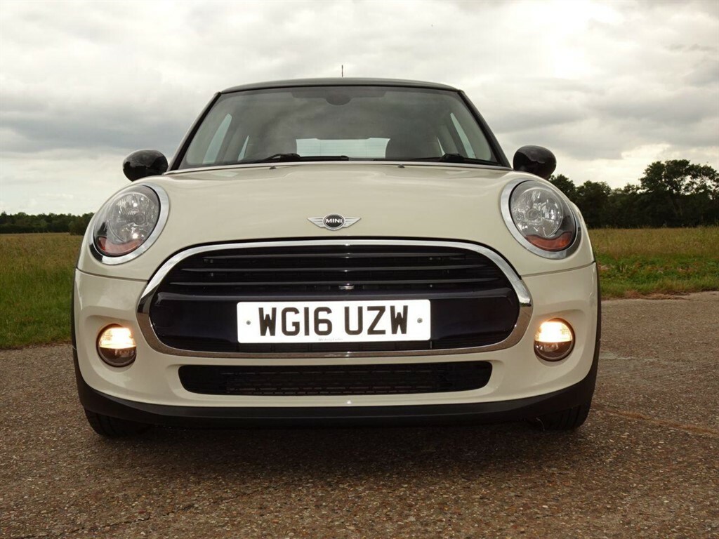 Mini Hatch 1.5 Hatchback Euro 6 Ss 136 Ps WG16UZW White #3