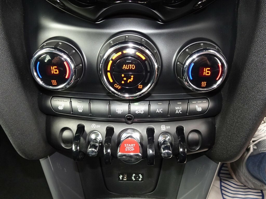 Mini Hatch Cooper 1.5 Cooper 1X Owner, 20 Pound Tax Orange #26