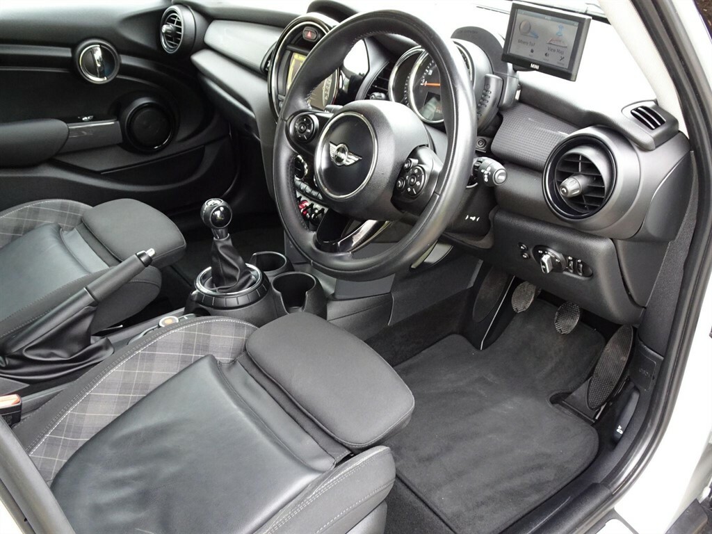 Mini Hatch 1.5 Cooper Hatchback Euro 6 Ss Silver #3