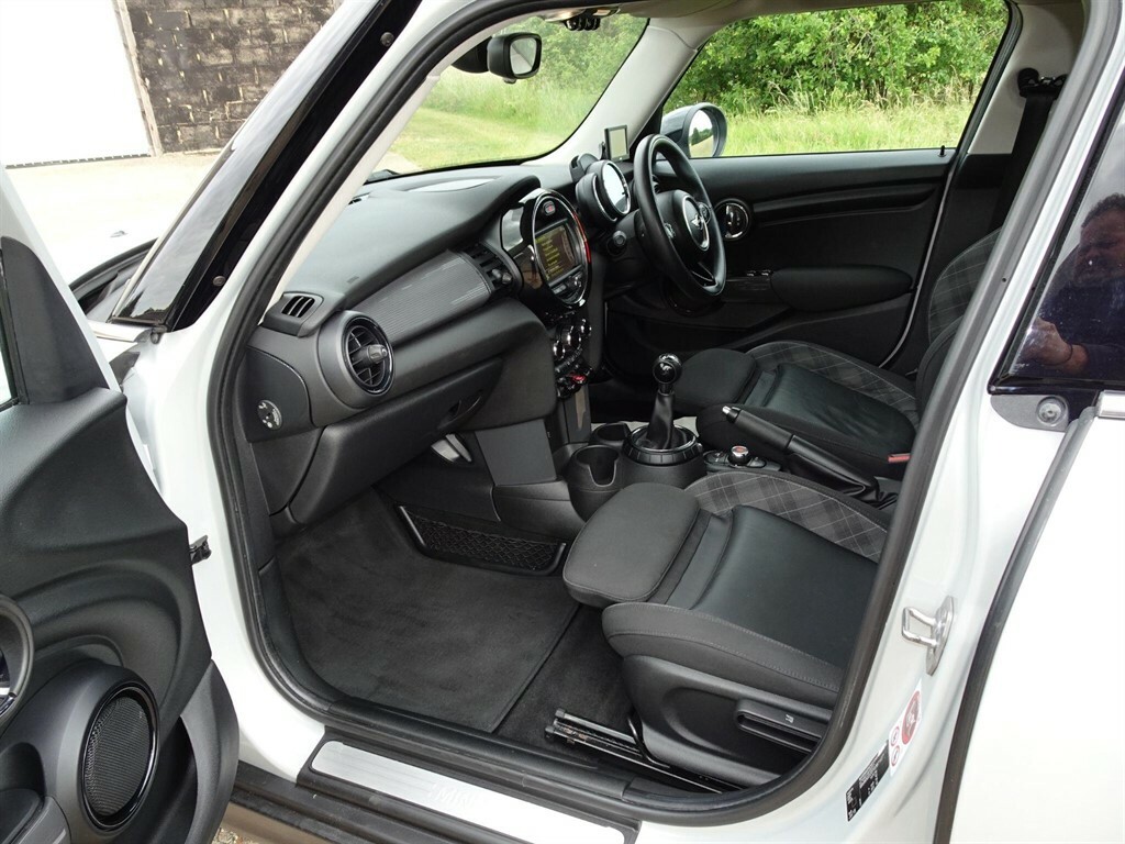 Mini Hatch Cooper 1.5 Cooper 1X Owner, 20 Pound Tax Orange #43