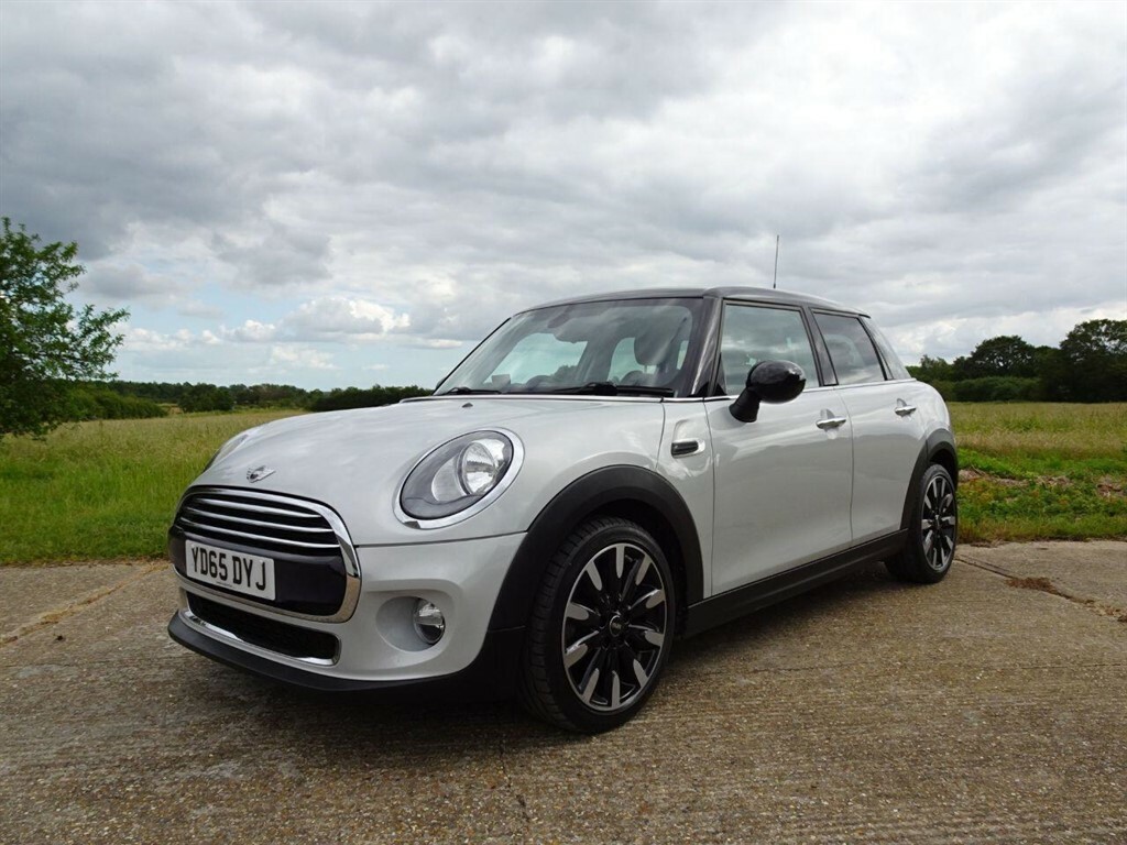 Mini Hatch 1.5 Hatchback Euro 6 Ss 136 Silver