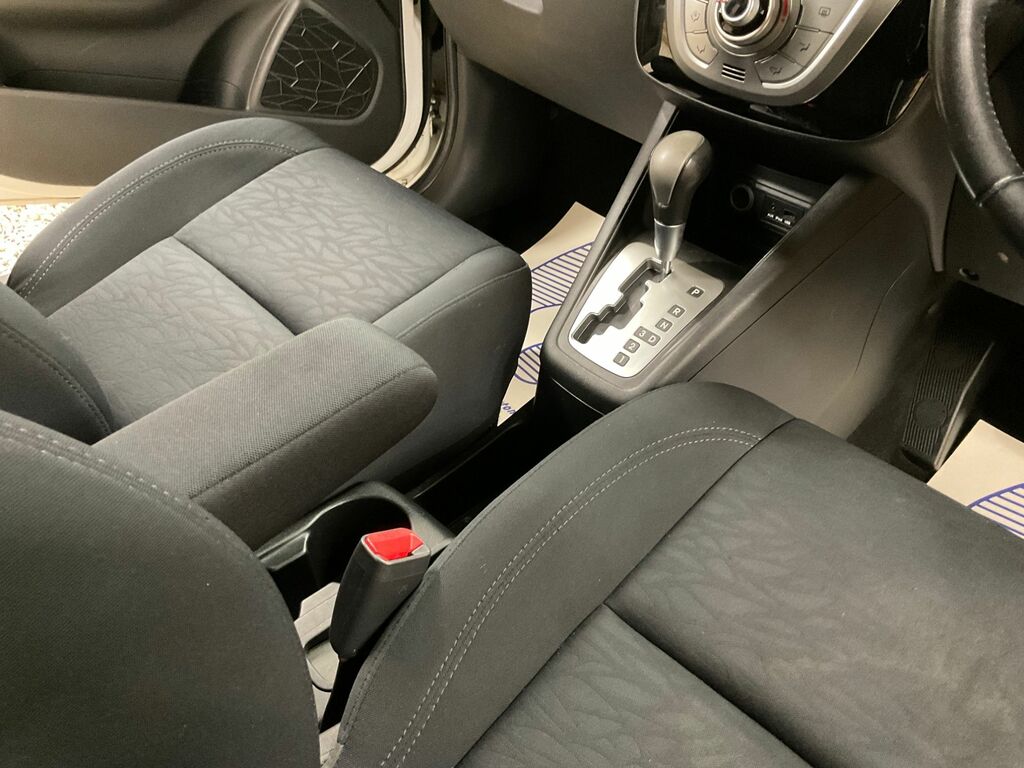 Hyundai Ix20 Style Silver #11