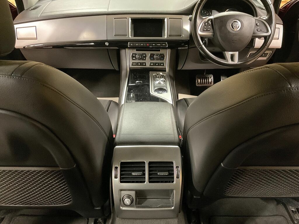 Jaguar XF 2.2D Luxury White #23