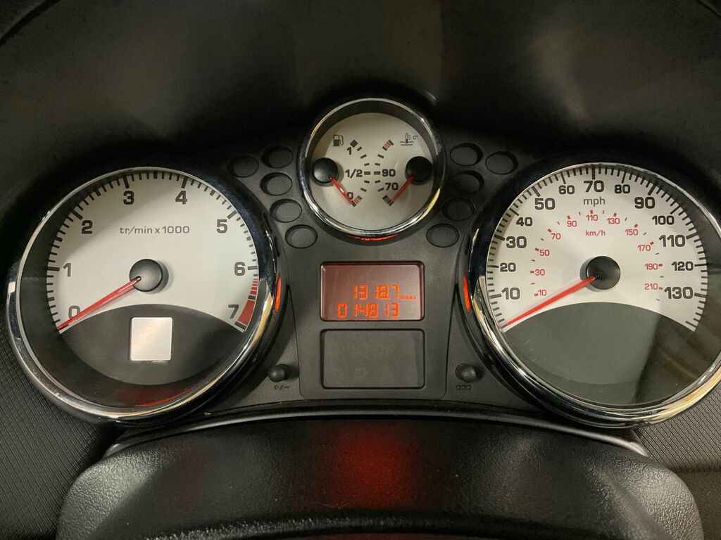 Peugeot 207 CC Gt White #36