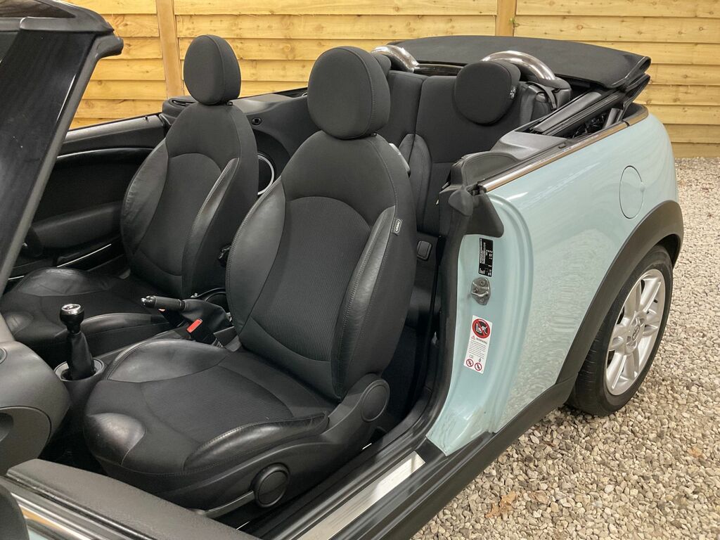 Mini Convertible Cooper D Black #27