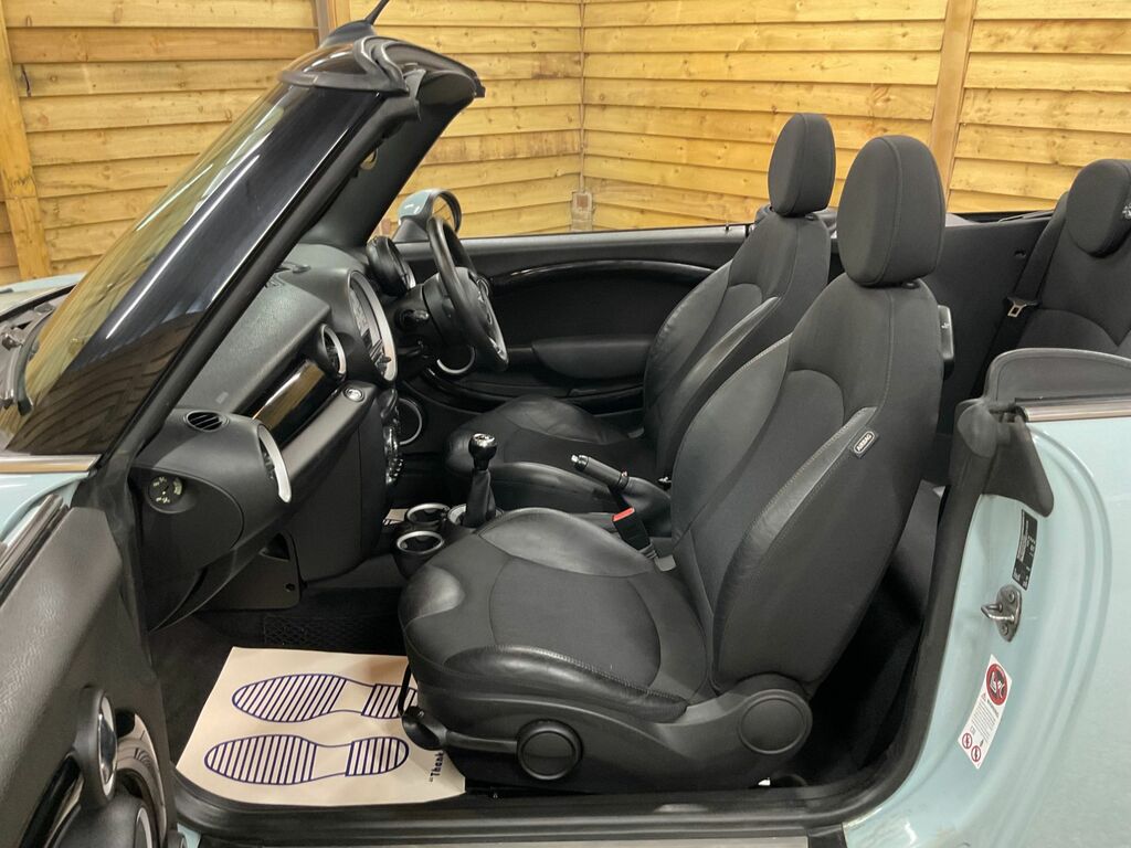Mini Convertible Cooper D Black #26