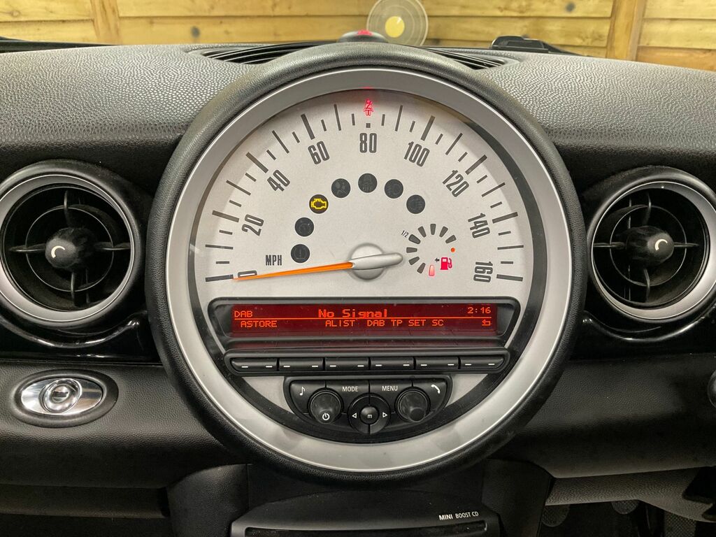 Mini Convertible Cooper D Black #42