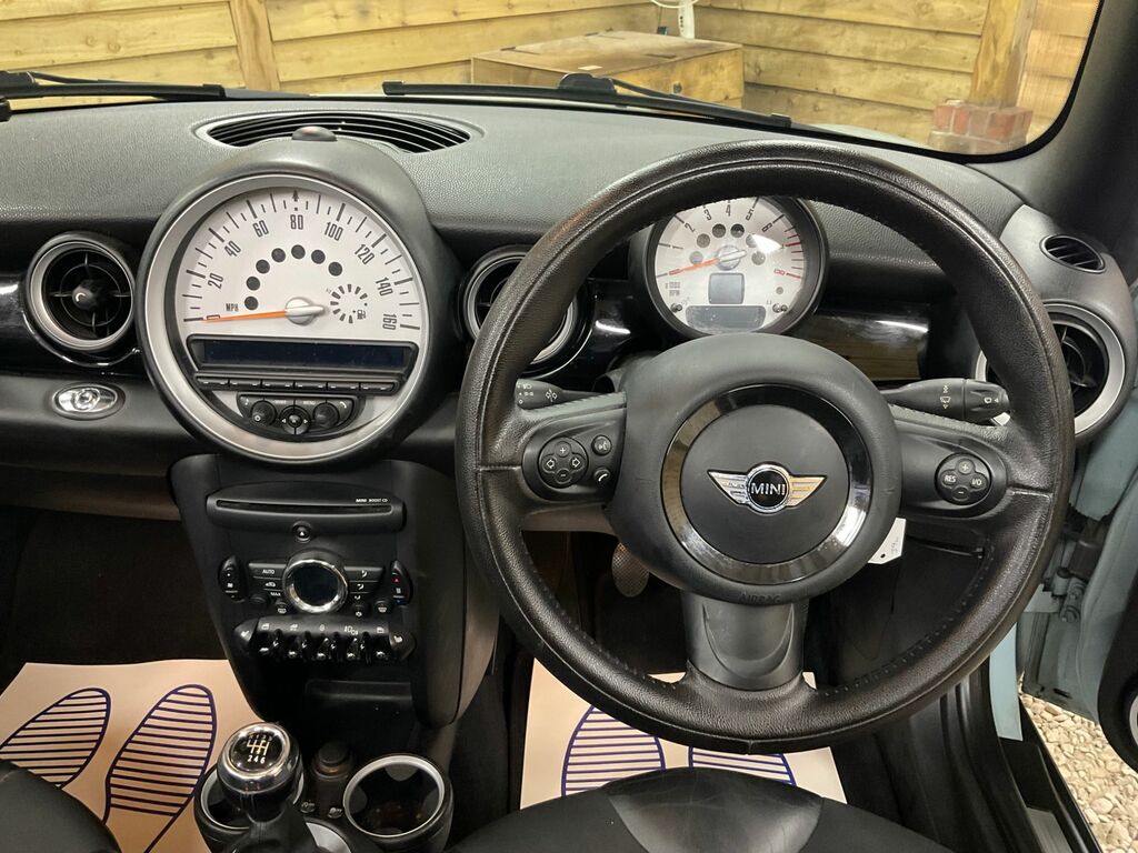 Mini Convertible Cooper D Black #31