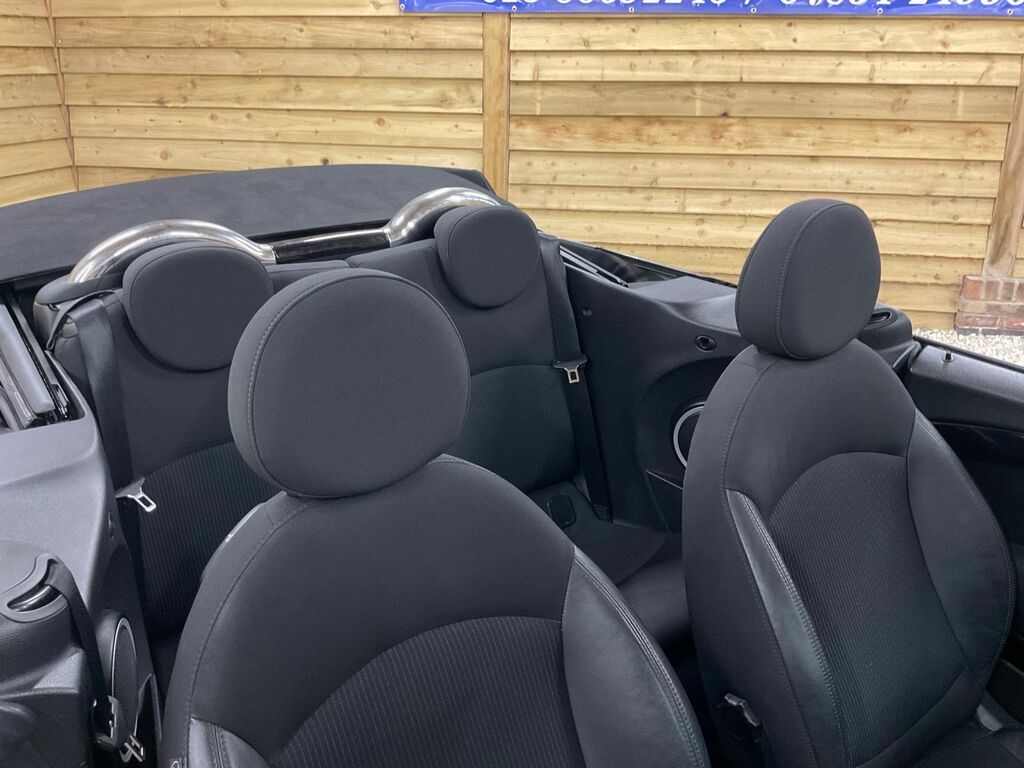 Mini Convertible Cooper D Black #21