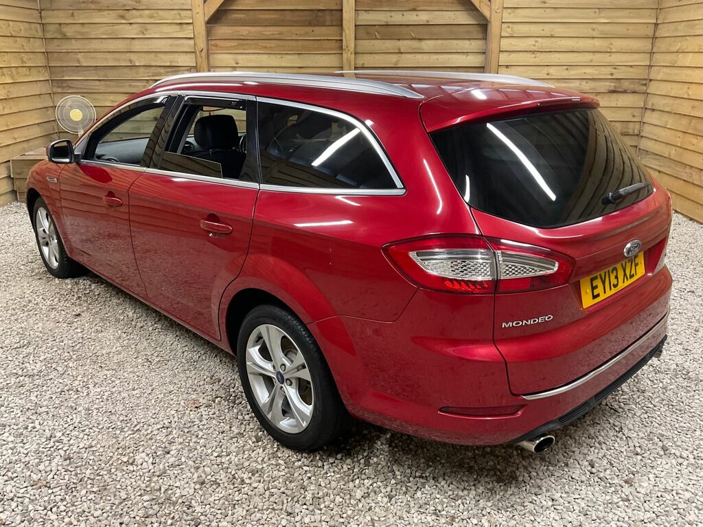 Ford Mondeo Ecoboost Titanium X Estate Red #4