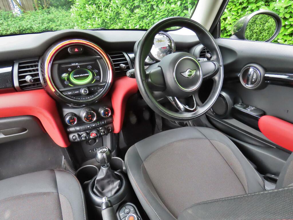 Mini Hatch 1.2 One Hatchback Euro 6 Ss WA16HBE Black #3