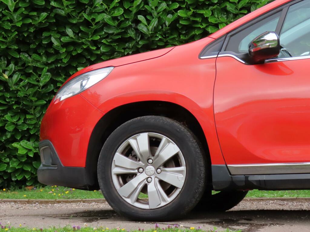 Peugeot 2008 Allure Black #8